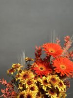 باکس گل ژربرا طرح اورنج یلو (سبد گل) - Image 4