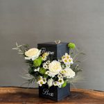 باکس گل رز سفید طرح بلک (سبد گل)
