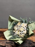 دسته گل رز سفید طرح بابی - Image 2