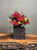 باکس گل رز قرمز طرح استون (سبد گل)