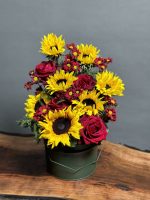 باکس گل آفتابگردان + رز قرمز طرح ردیلو (سبد گل) - Image 2