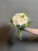 دسته گل عروس رز سفید طرح گرین - Image 2