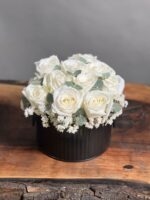 باکس گل رز سفید طرح بلک وایت - Image 2