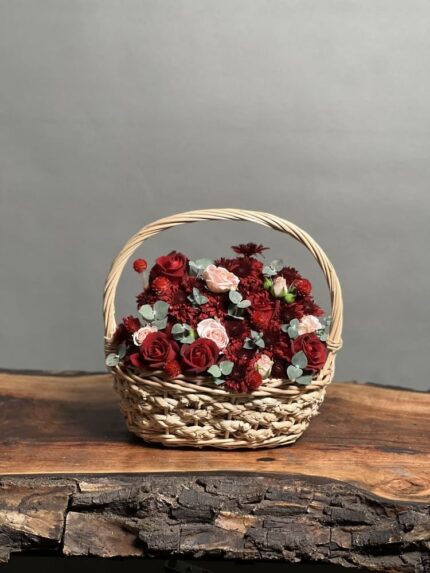 سبد گل رز قرمز طرح تیفانی